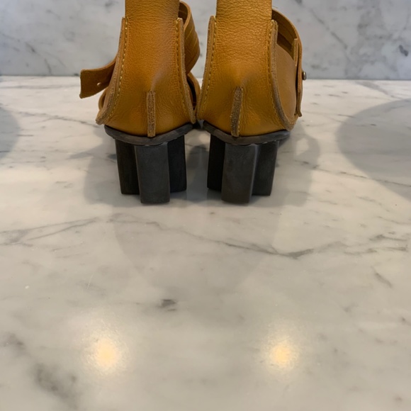 Shoes - Picture 3 of 4